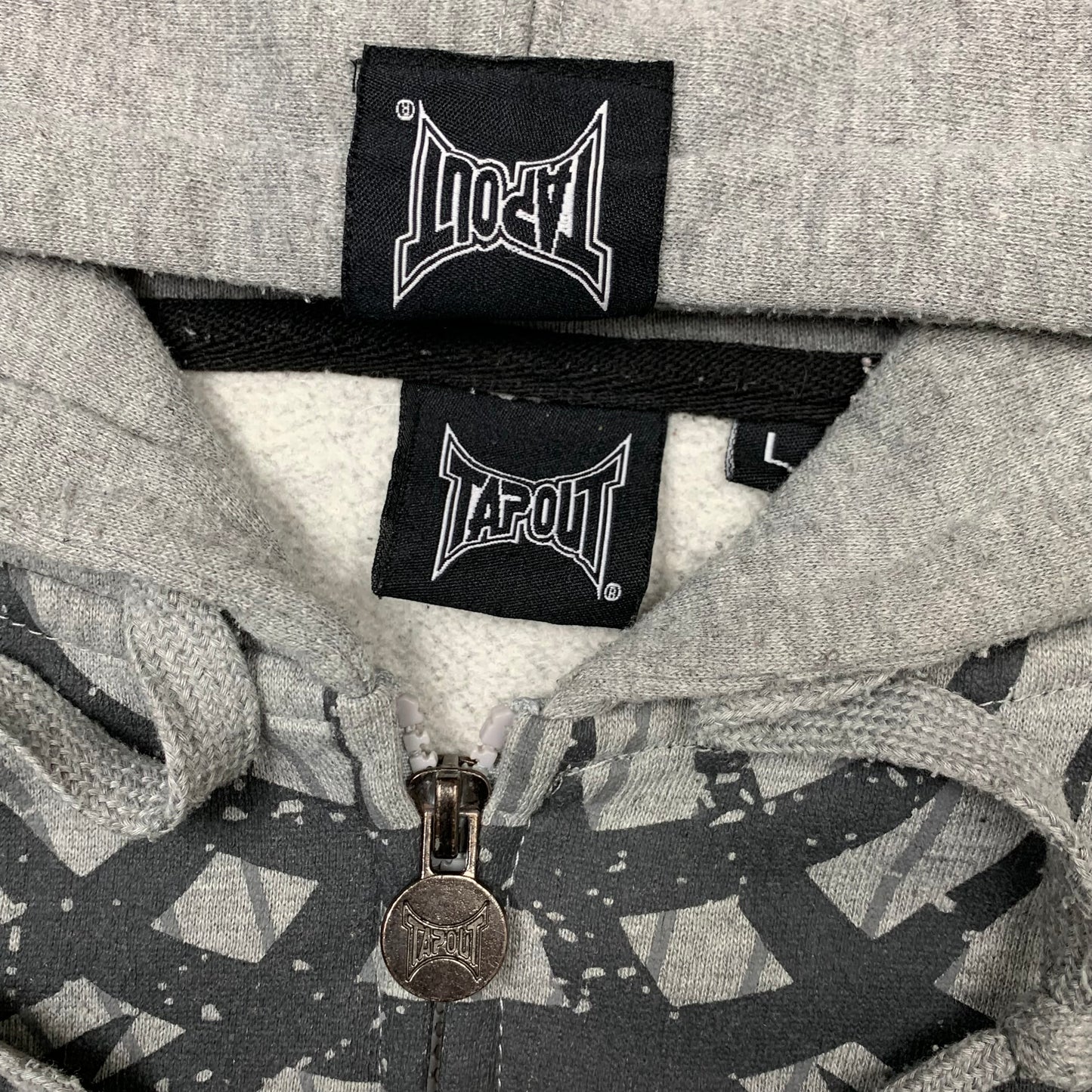 Tapout 00s graphic grunge zip hoodie (L)