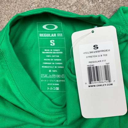 Oakley 00s cut and sewn graphic tee