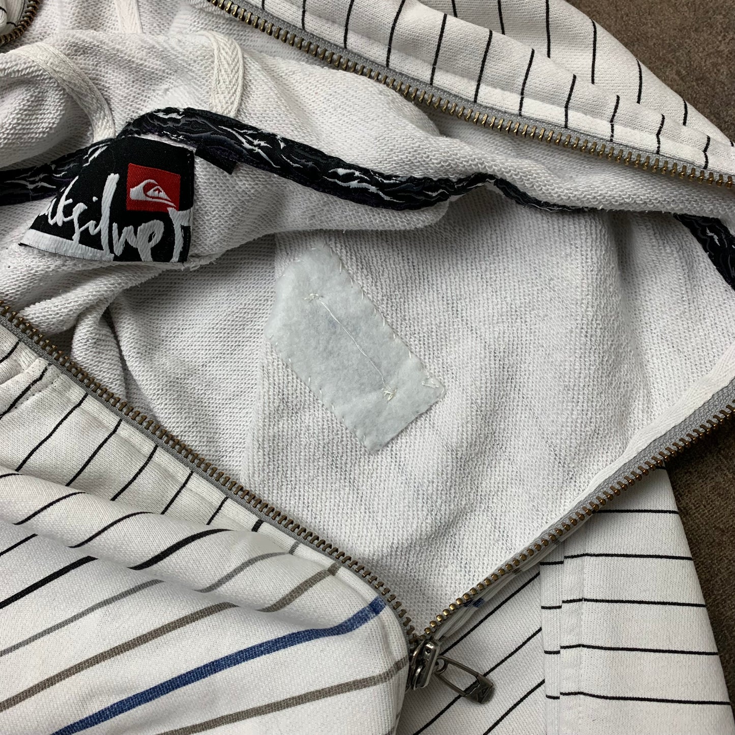 Quiksilver 00s striped gimp zip hoodie (L)