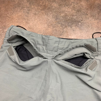 Oakley 00s baggy MTB graphic shorts (L)