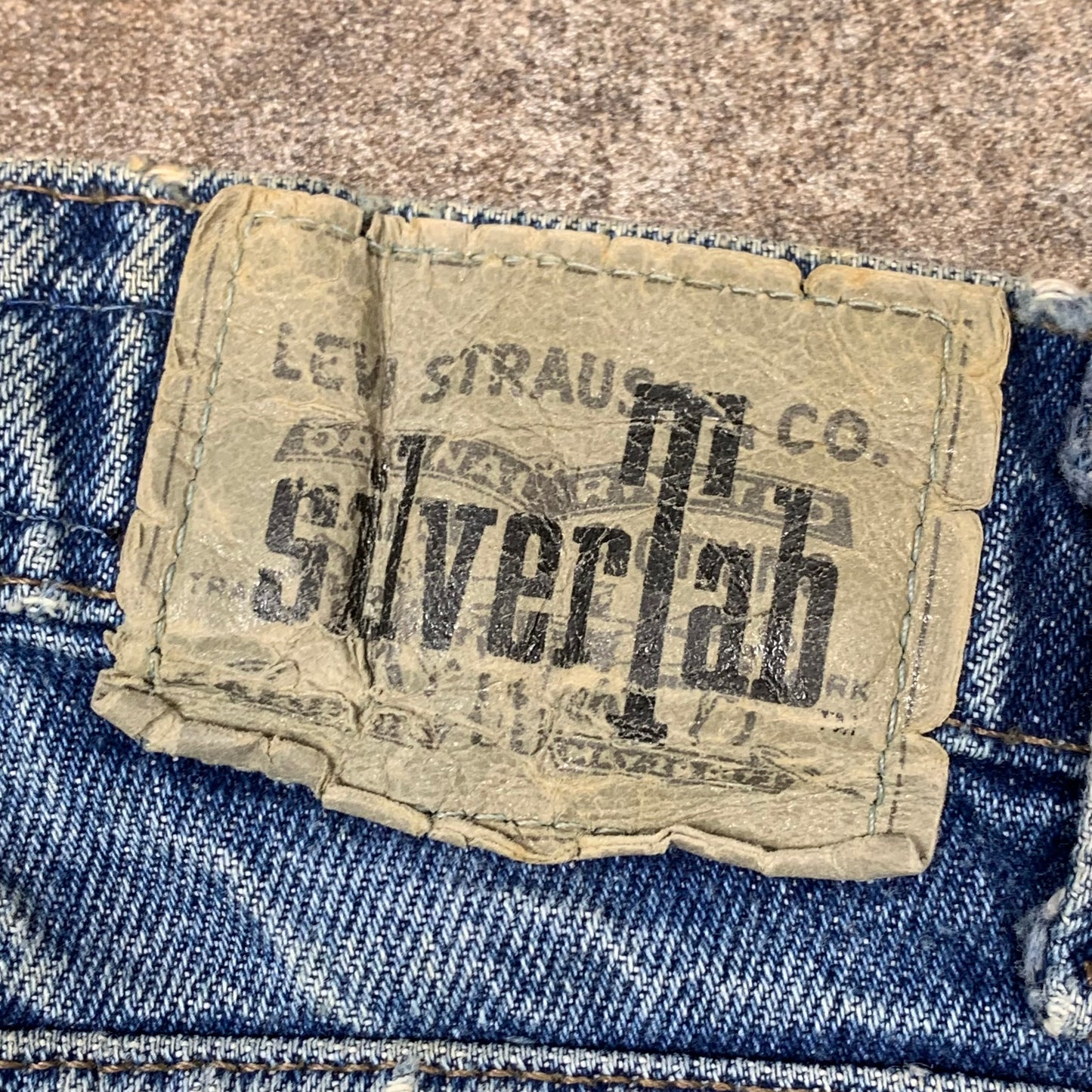 Levi's Silvertab 00s baggy faded jeans (34")