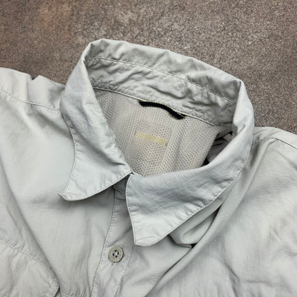 Columbia Titanium white cream utilised shirt