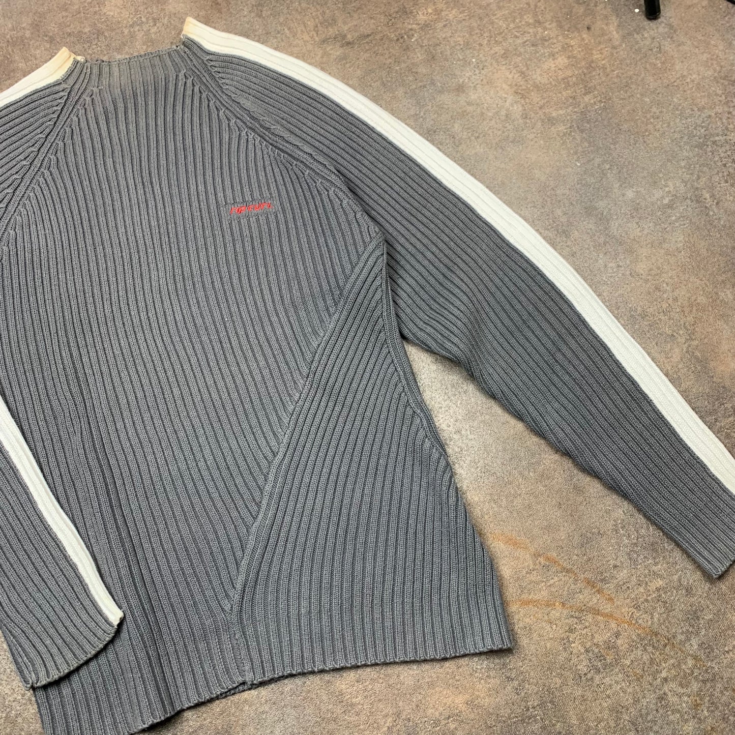 Rip Curl 00s grey asymmetrical knit