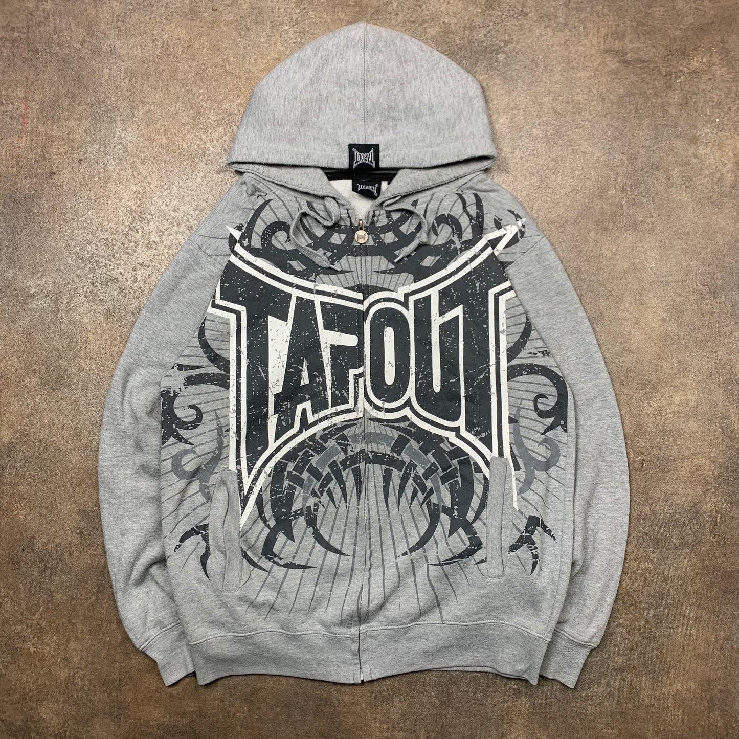 Tapout 00s graphic grunge zip hoodie (L)