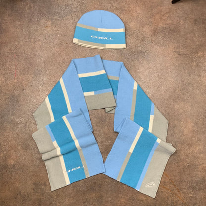O'Neill Women's 00s scarf and beanie set