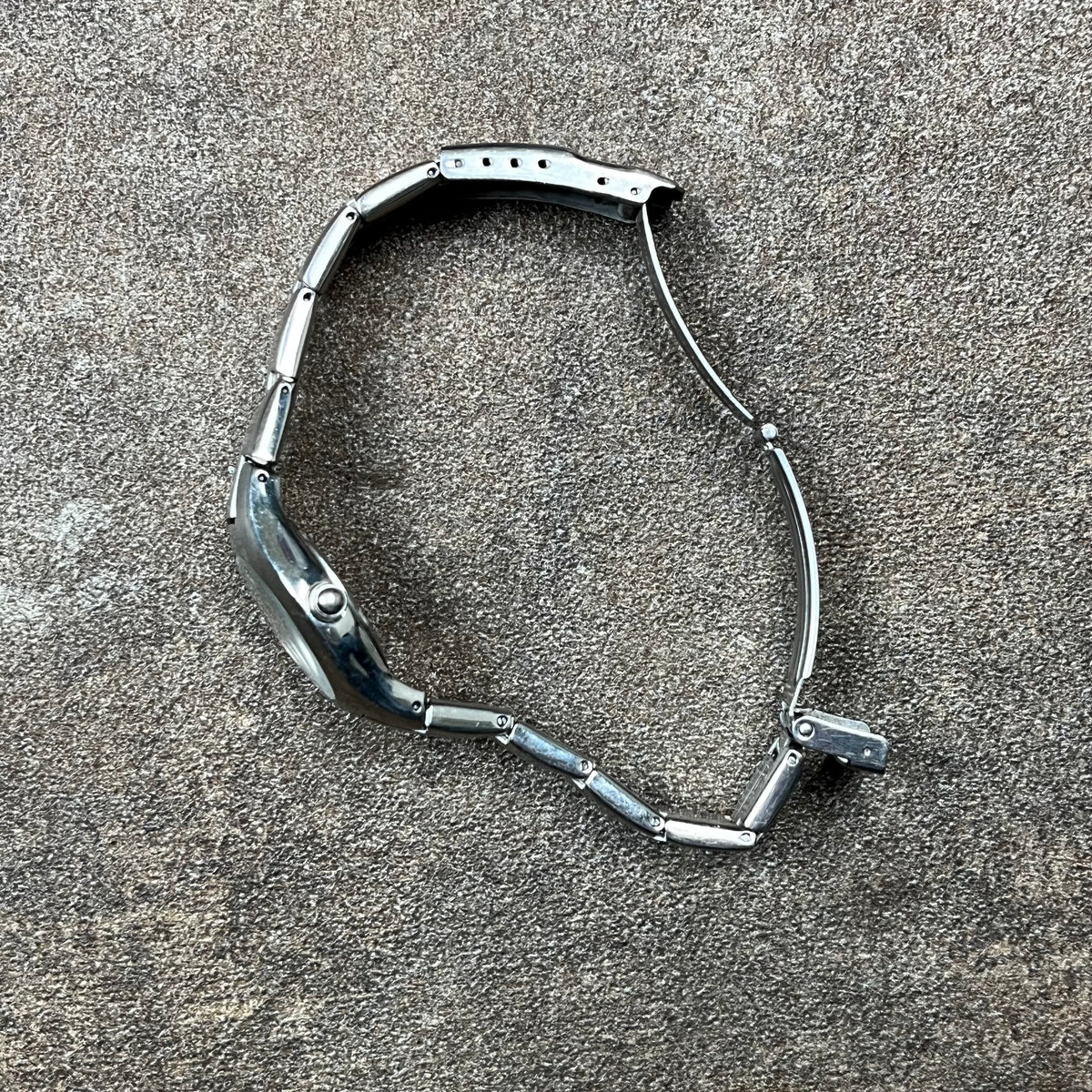 Adidas 00s metal watch