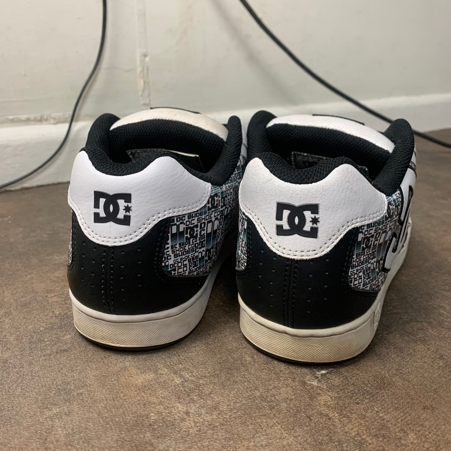 DC Shoes Net graphic trainers (8)