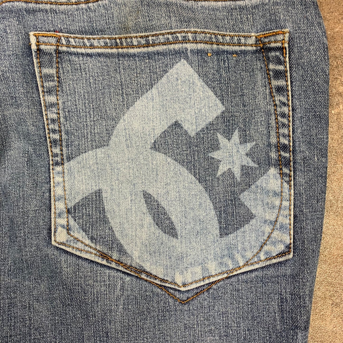 DC Shoes baggy graphic jeans