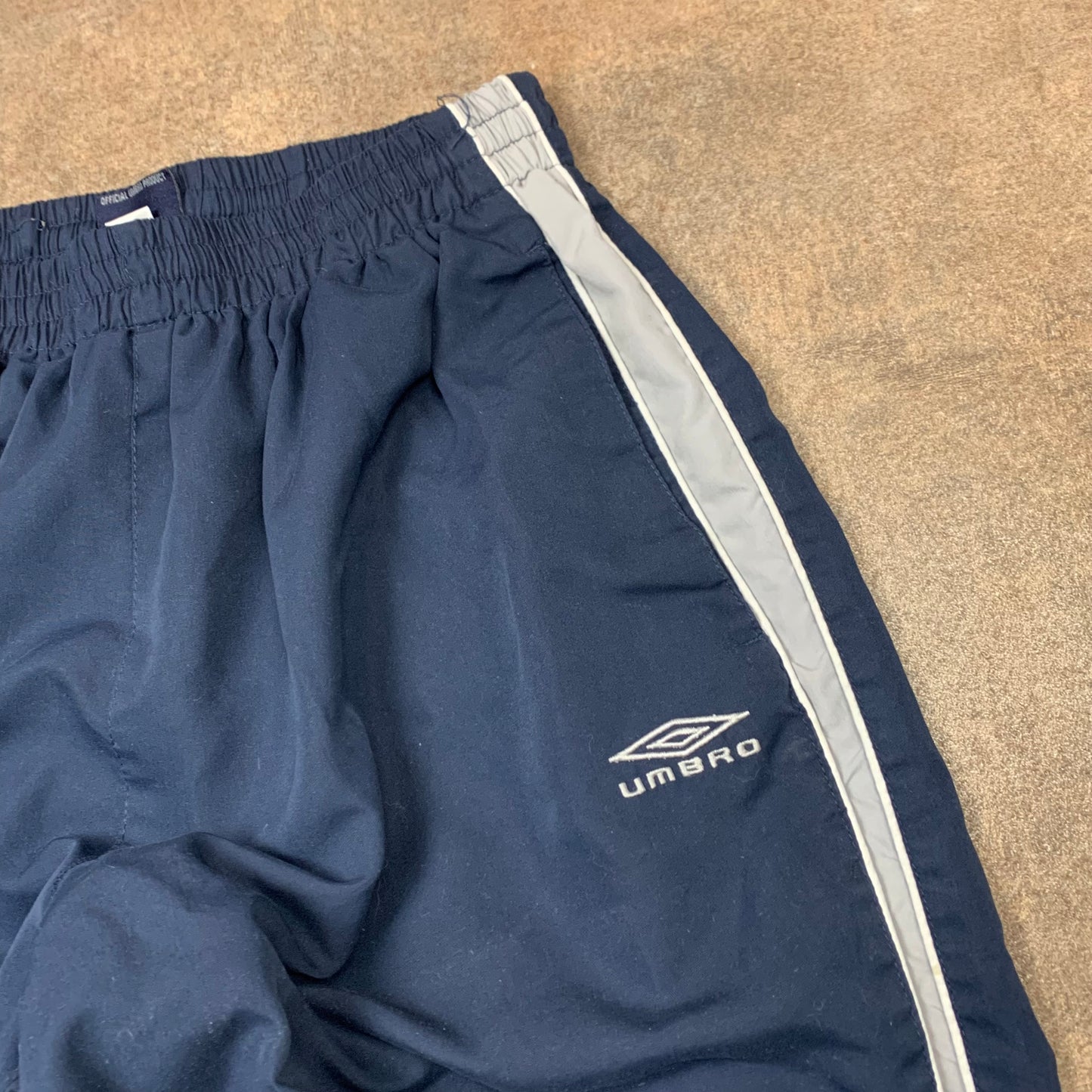 Umbro 00s baggy navy joggers