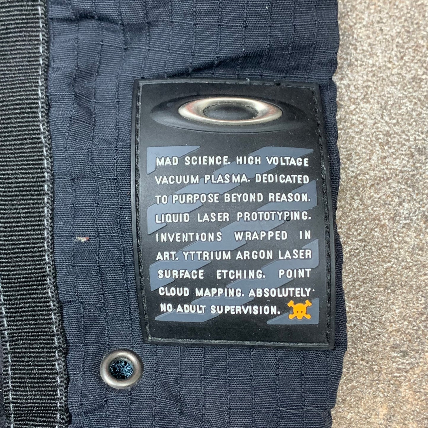 Oakley Software 90s utilised baggy shorts (M)