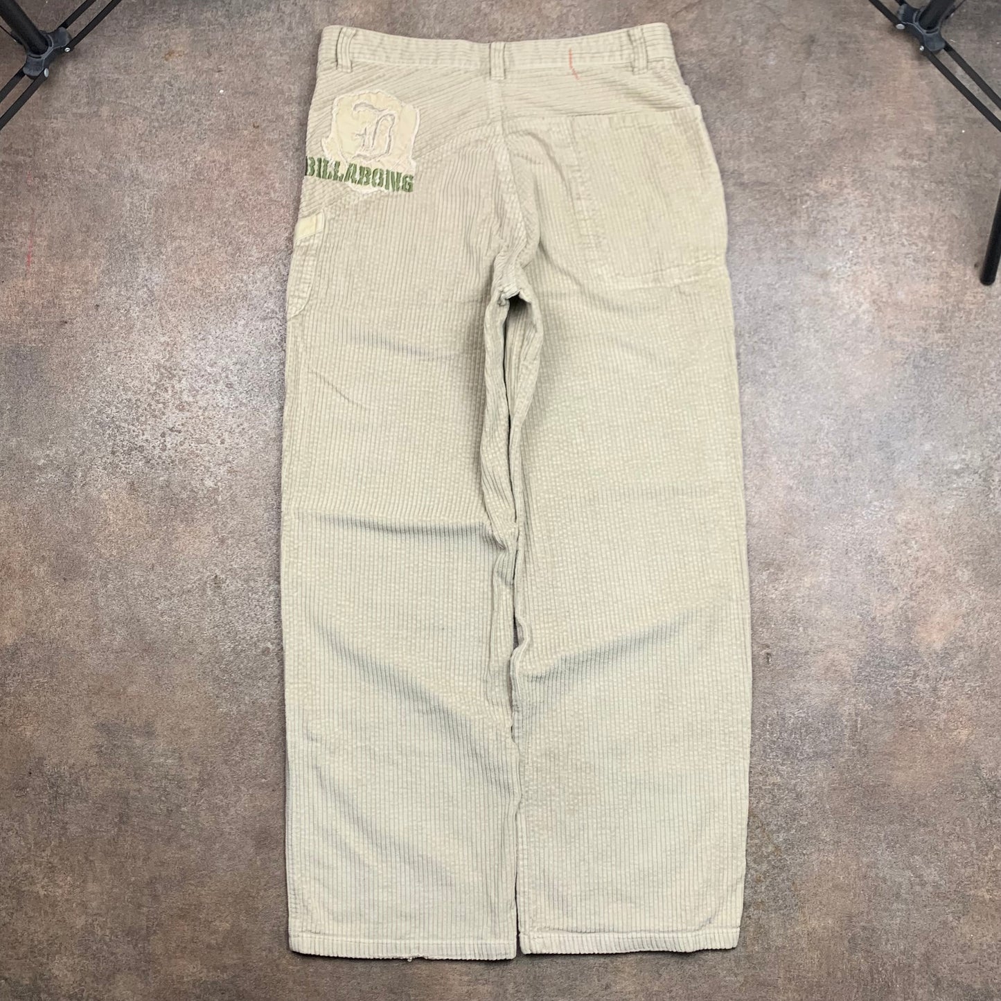 Billabong 00s corduroy graphic jeans (30")