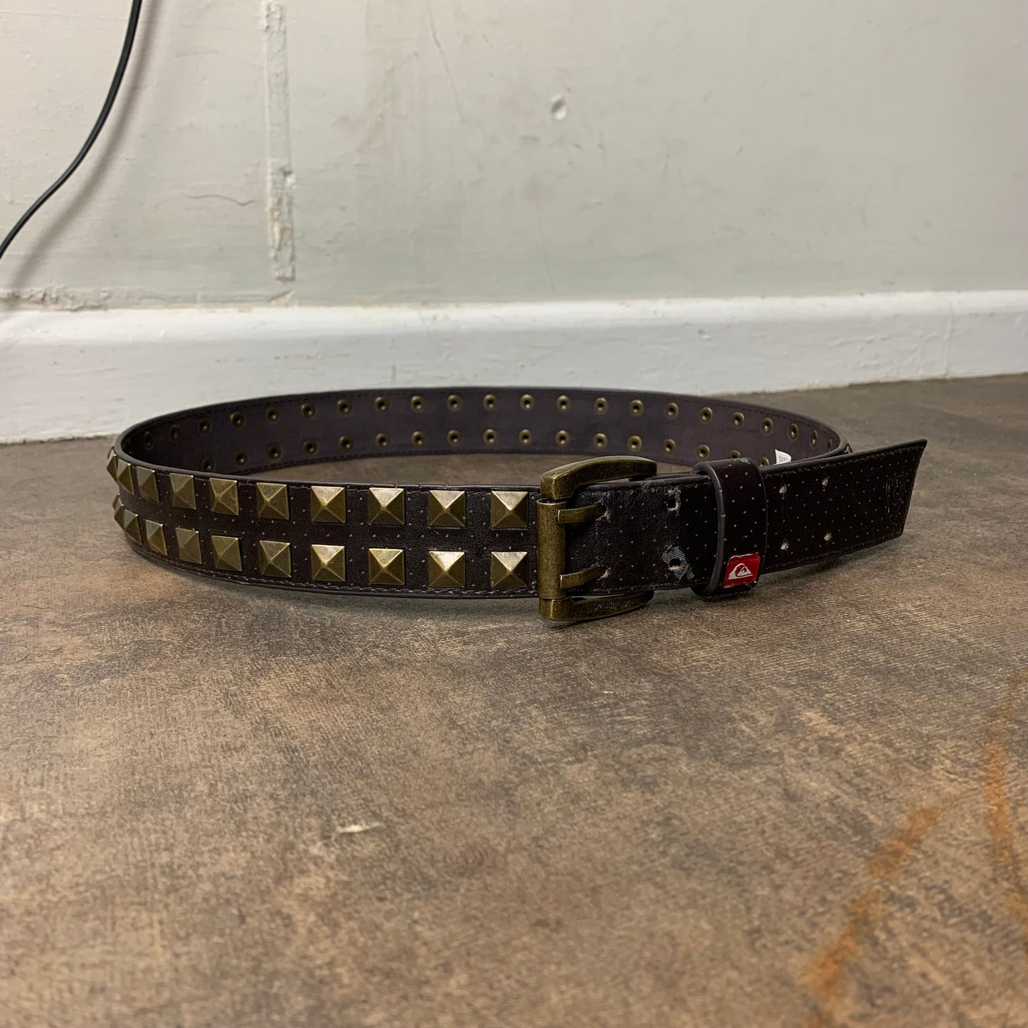 Quiksilver 00s grunge studded belt