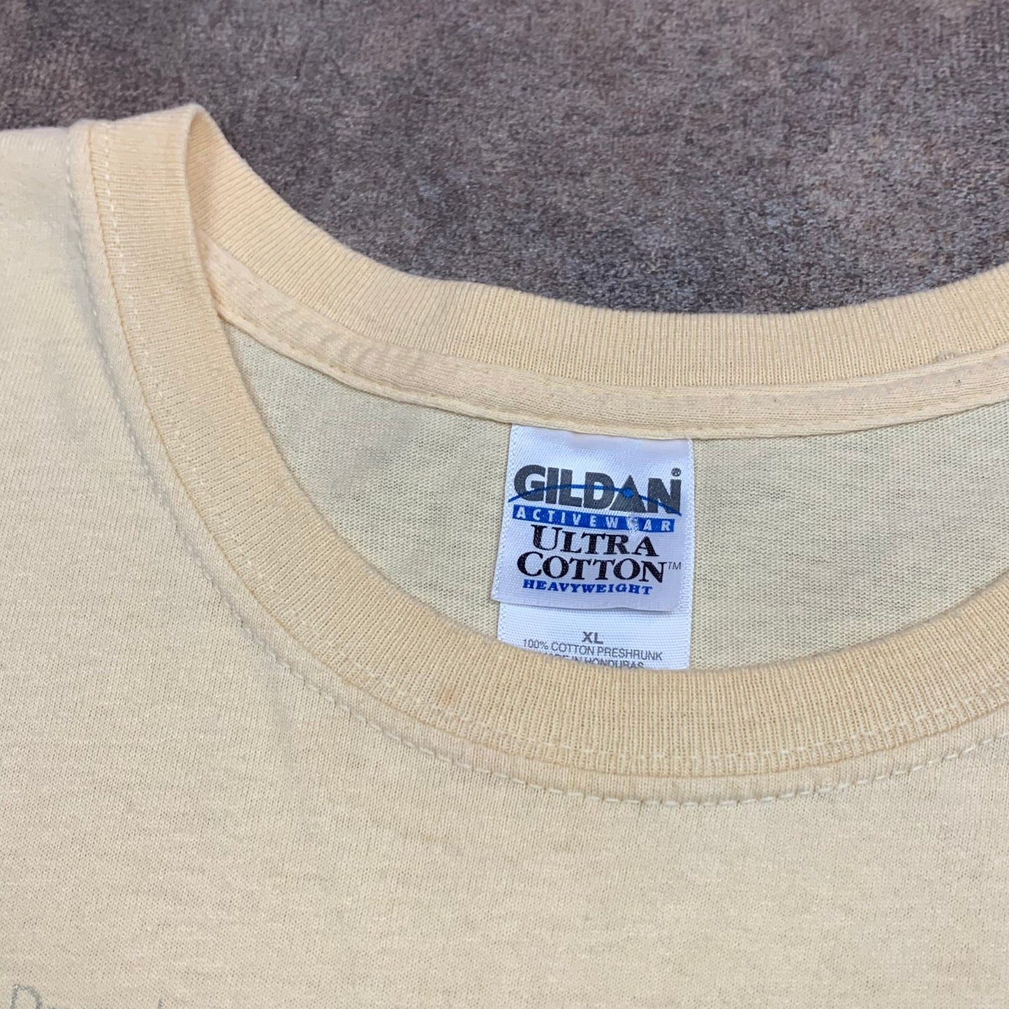 Elvis Presley 00s Gildan graphic cream beige tee