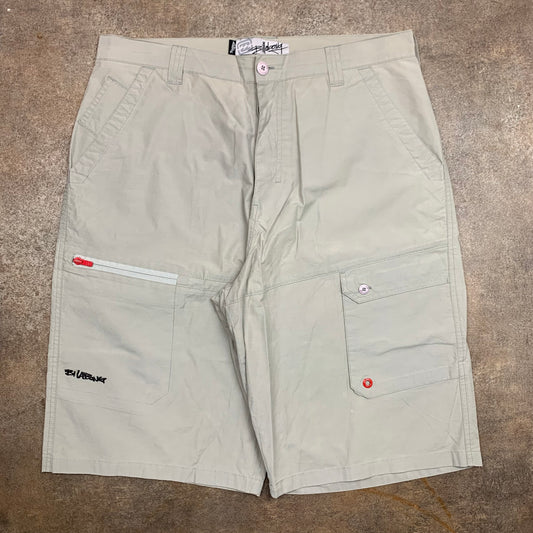 Billabong 00s cream baggy cargo shorts