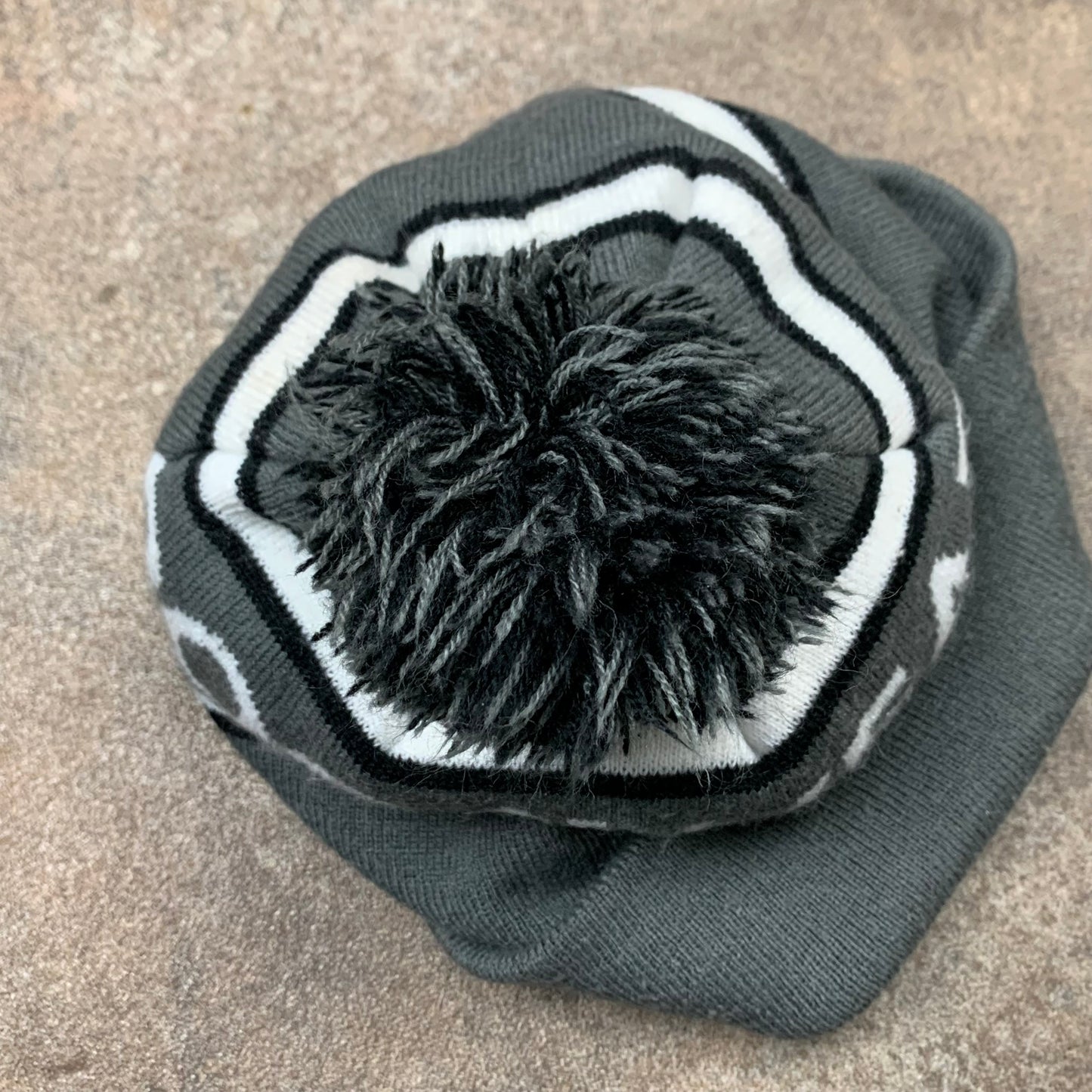 Rocawear 00s grey bobble beanie hat