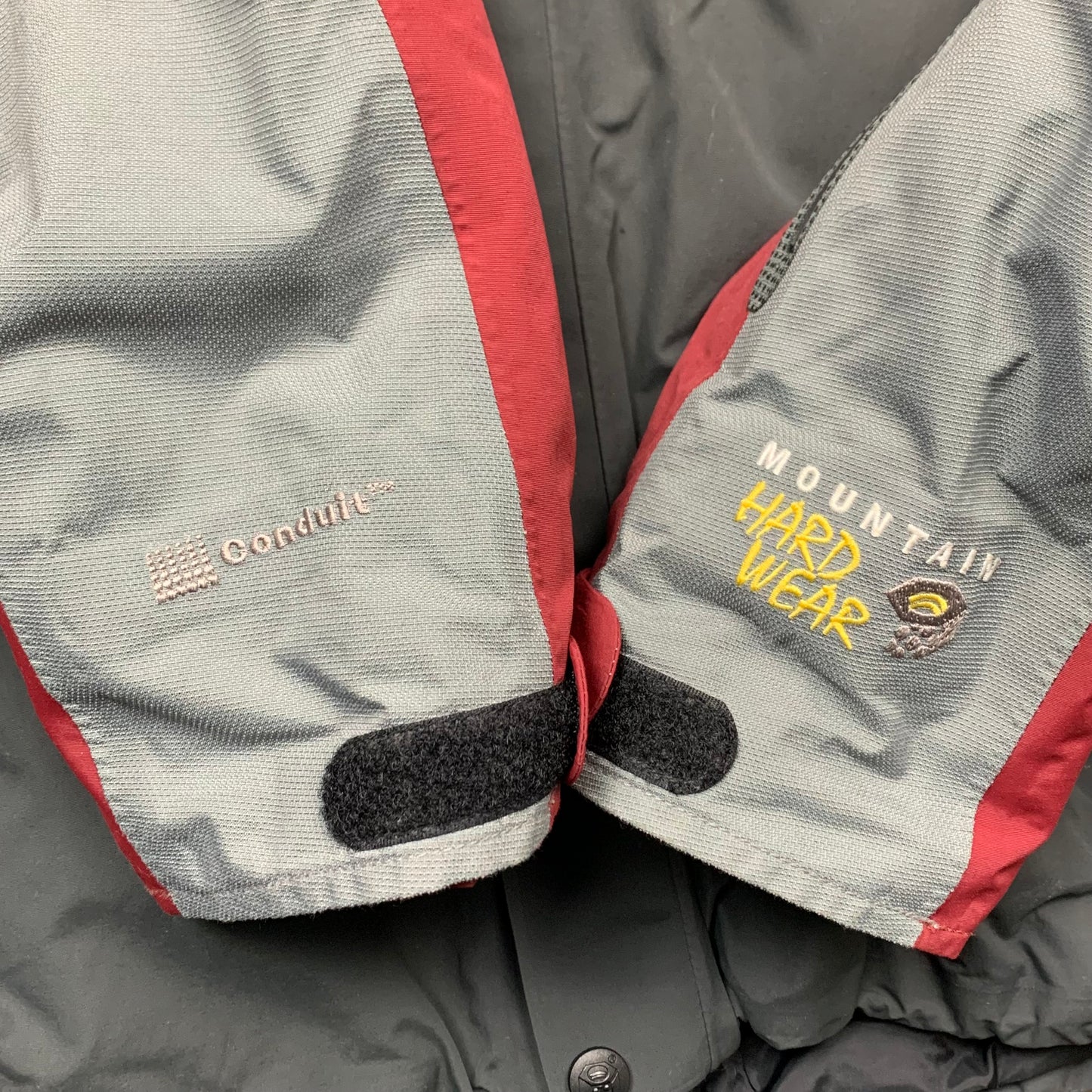 Mountain Hardwear Conduit utilised jacket (M)
