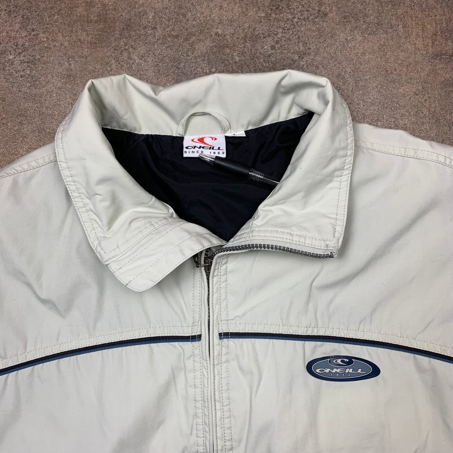 O'Neill 00s white graphic jacket