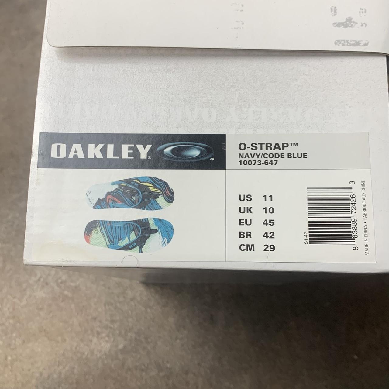Oakley 00s Canvas graphic flip flops
