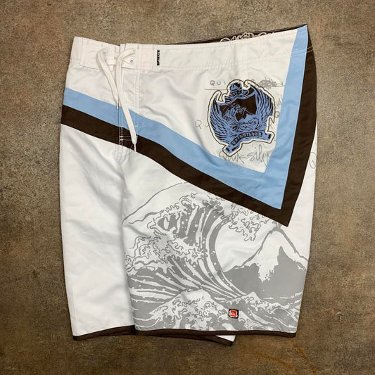 Quiksilver 00s white graphic baggy boardshorts
