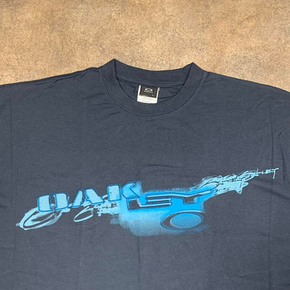 Oakley 00s navy blue graphic tee