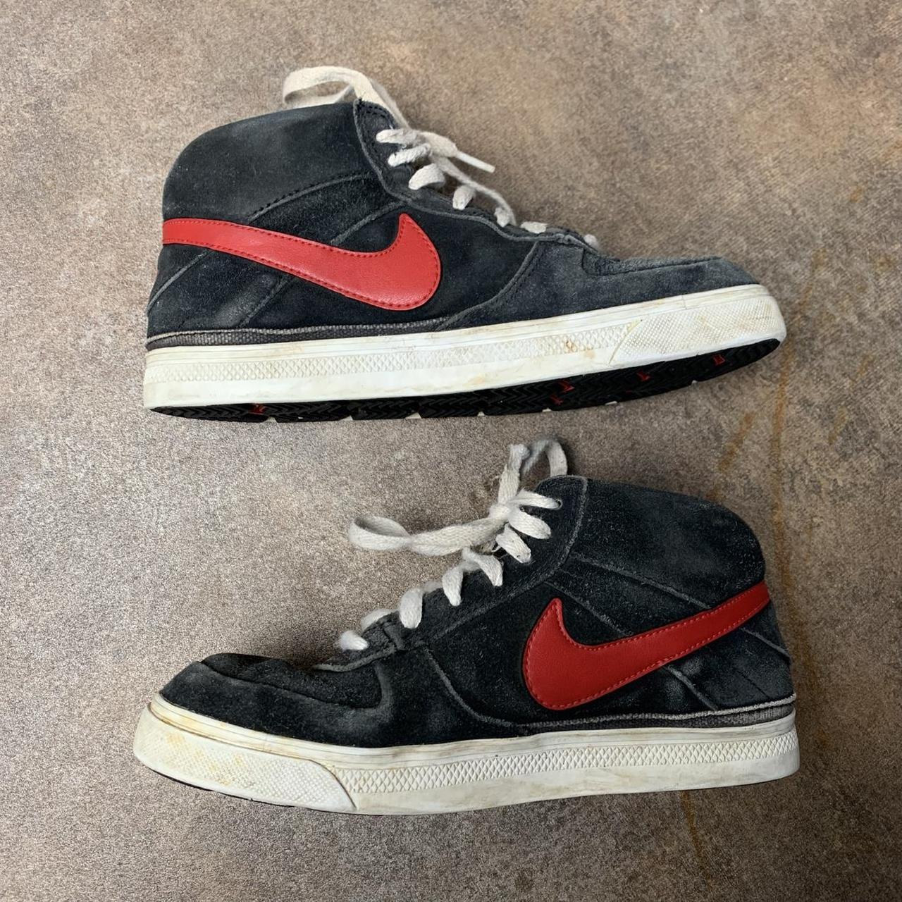 Nike 6.0 black 00s red skate trainers
