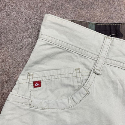 Quiksilver 00s baggy graphic jorts (36")