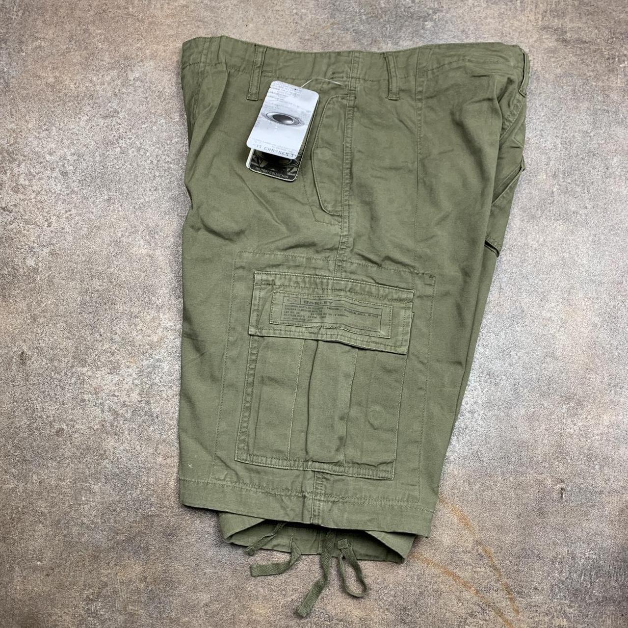 Oakley 00s Flying Tiger khaki baggy cargo jorts