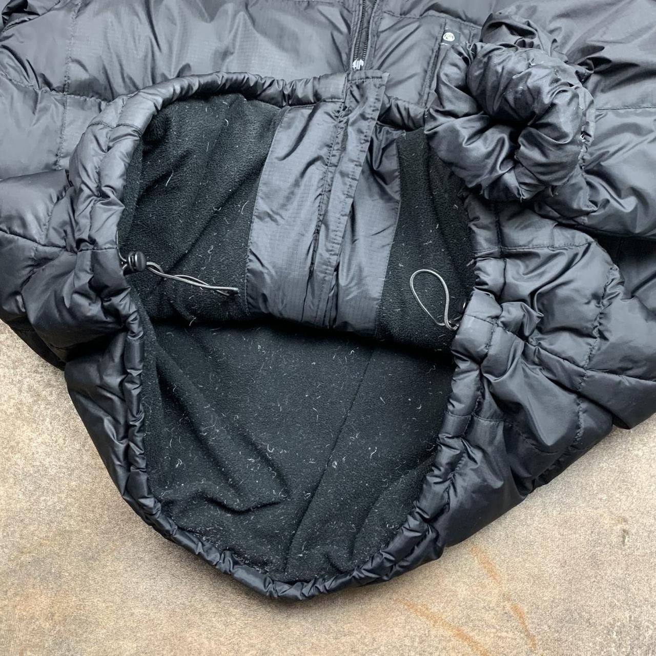 Quiksilver 90s black puffer jacket (L)