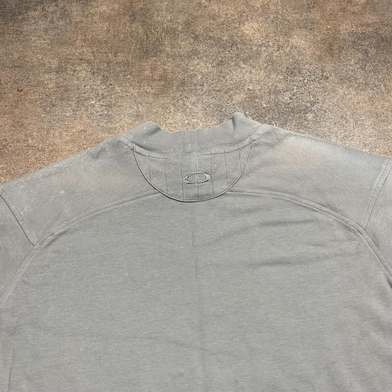 Oakley Software 00s light grey long sleeve tee