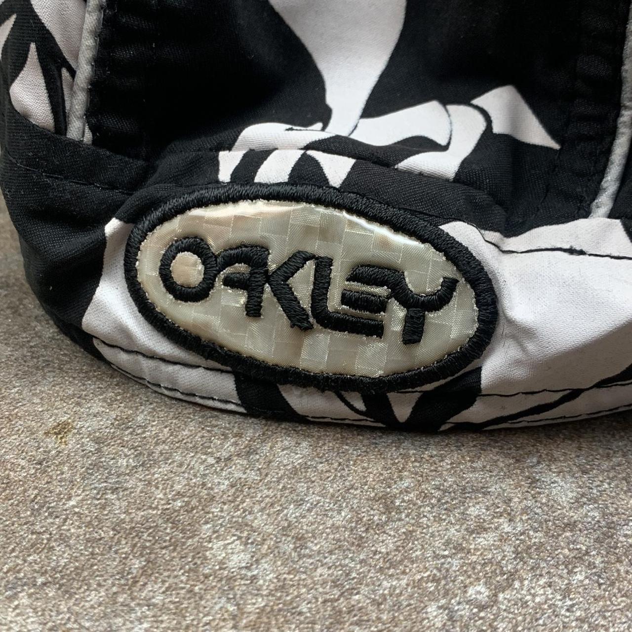 Oakley Software 90s floral black white graphic bandana