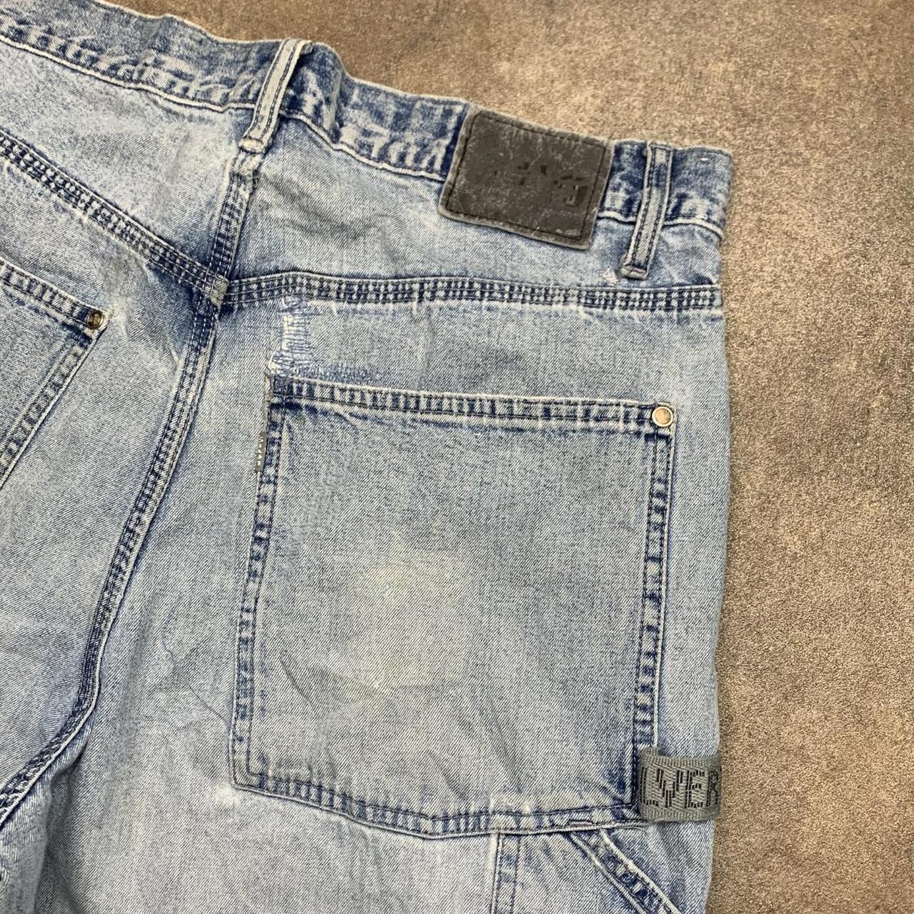 Levi’s Silvertab 90s baggy carpenter jorts (32")