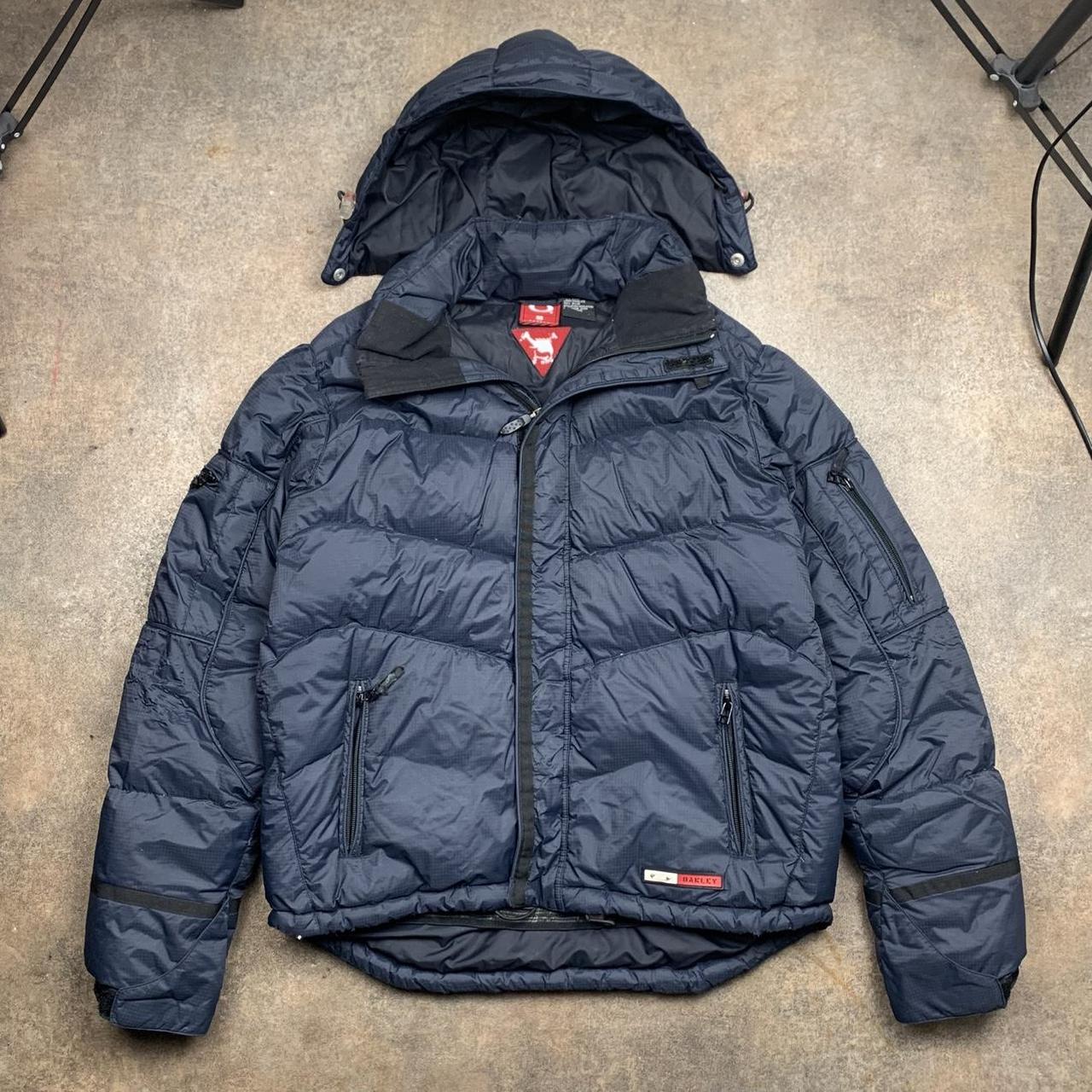 Oakley Software 00s navy puffer utilised ski jacket