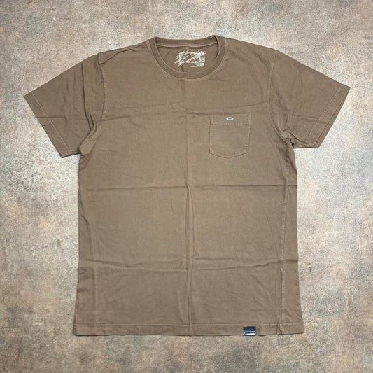 Oakley 00s brown pocket logo tee