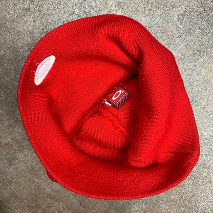 Oakley Software 00s red logo skully beanie