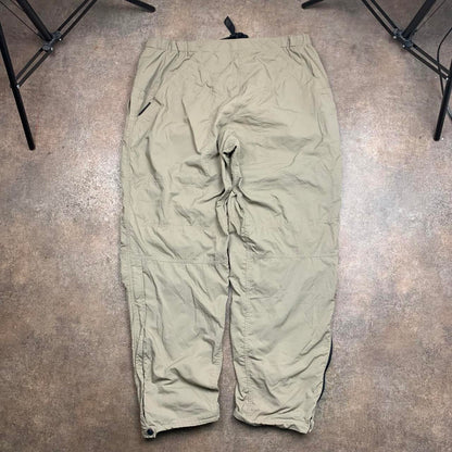 Mountain Hardwear 00s utilised hiking trousers