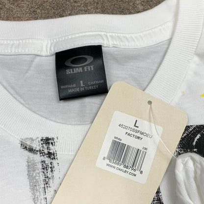 Oakley vintage Y2K white graphic slim fit tee