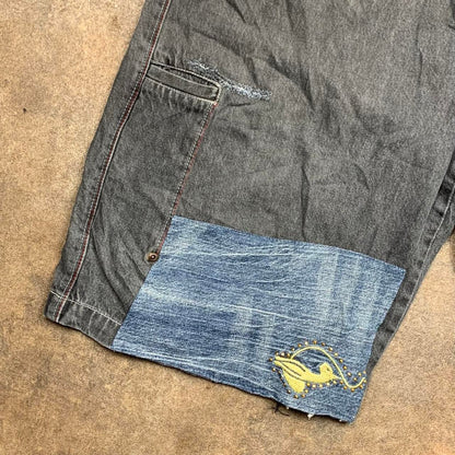 School Of Hard Knocks 90s baggy graphic black grey jorts