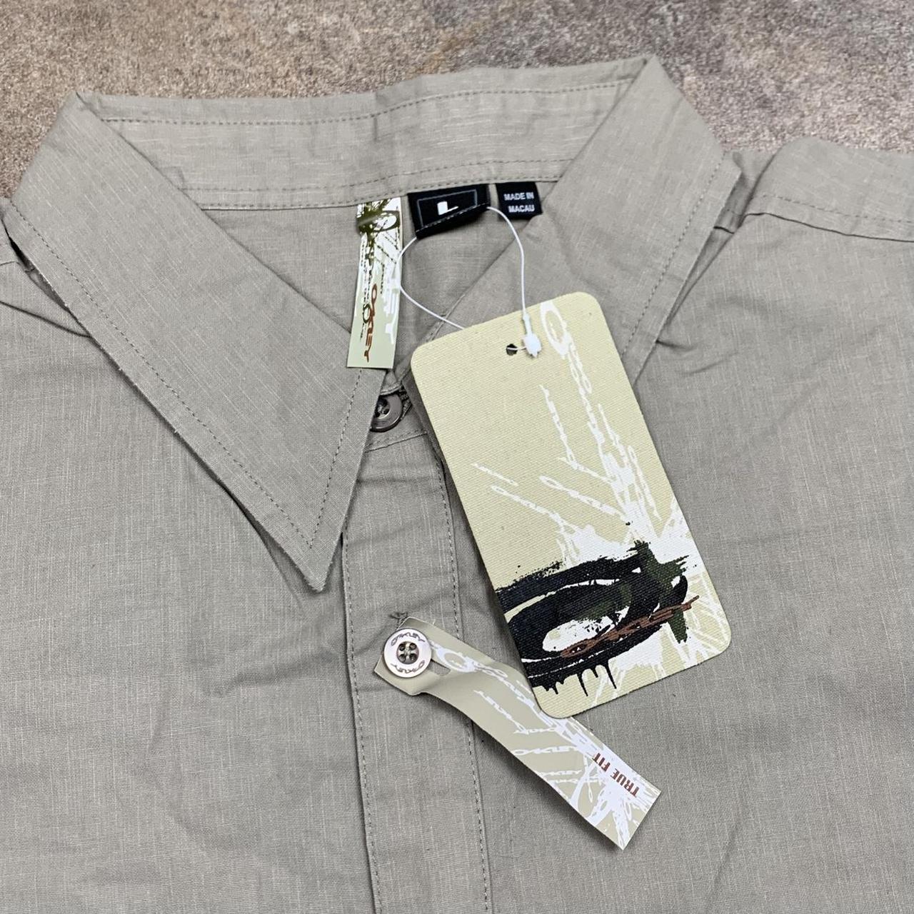 Oakley 00s cream beige button collar shirt
