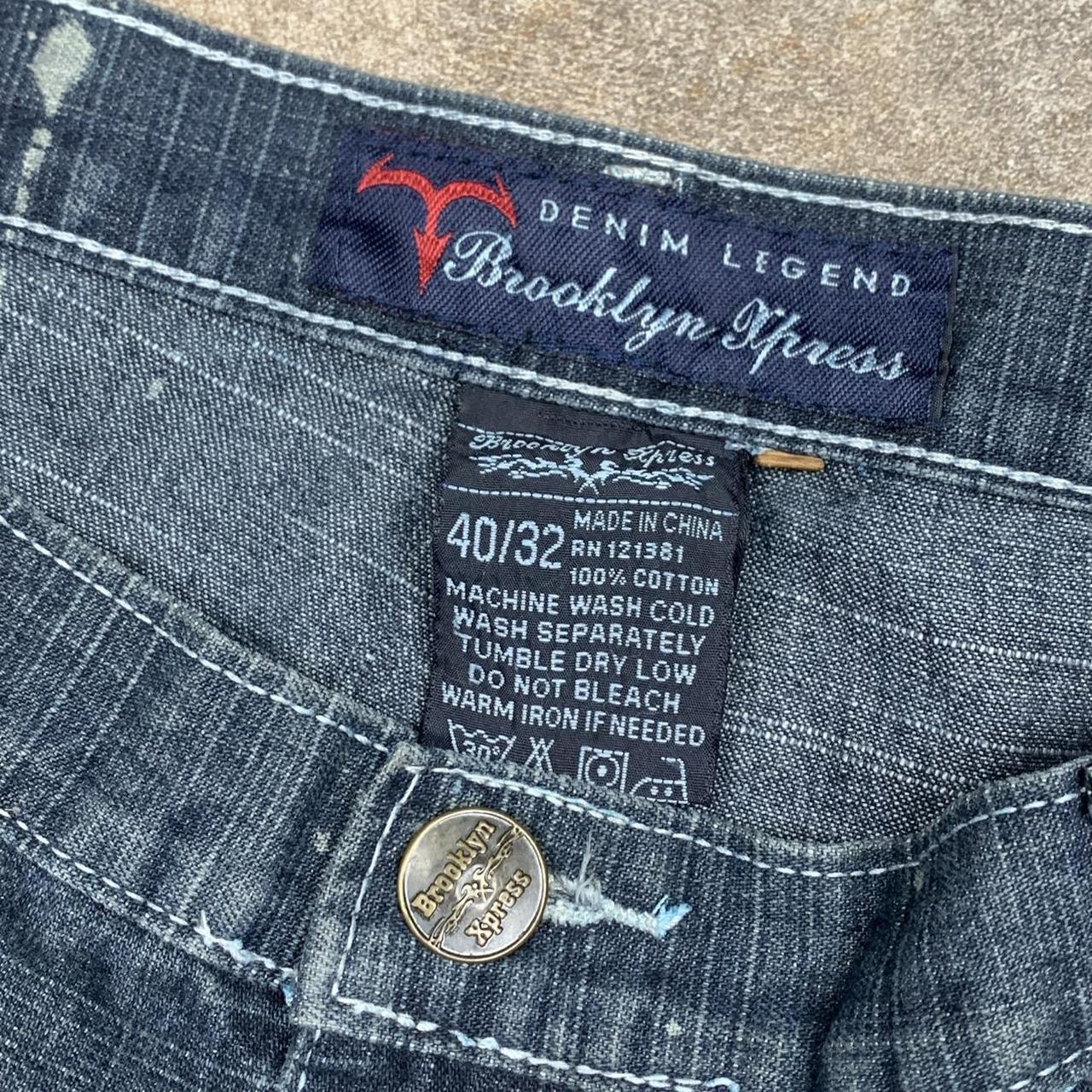 Brooklyn Xpress 90s embroidered navy blue faded denim jeans