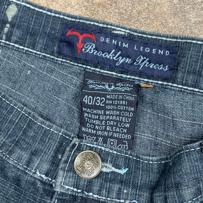 Brooklyn Xpress 90s embroidered navy blue faded denim jeans