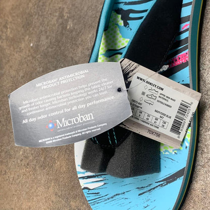 Oakley 00s Canvas graphic flip flops