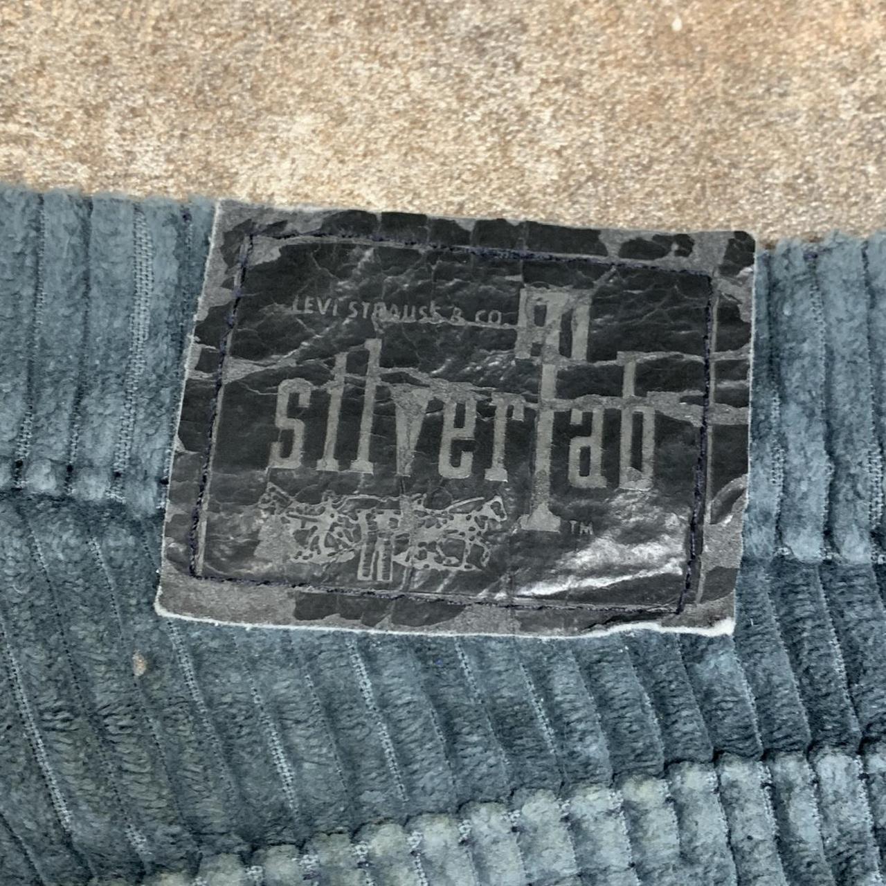 Levi’s Silvertab 00s baggy corduroy grey jeans