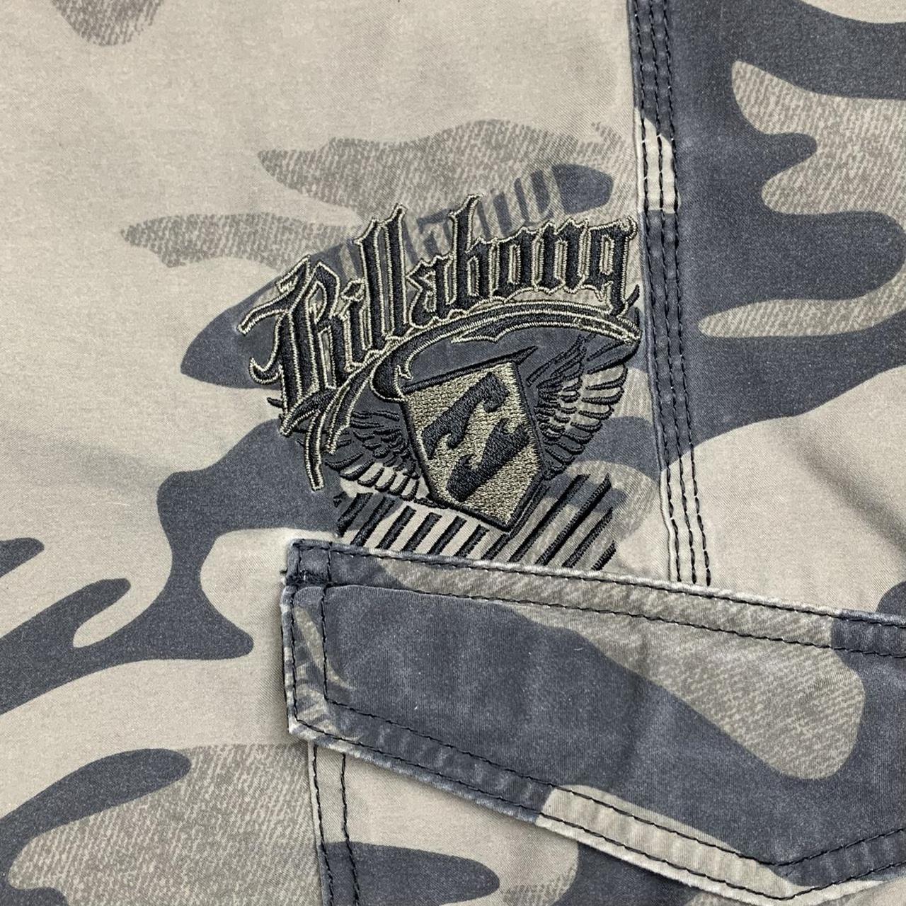 Billabong 00s camo graphic boardshorts