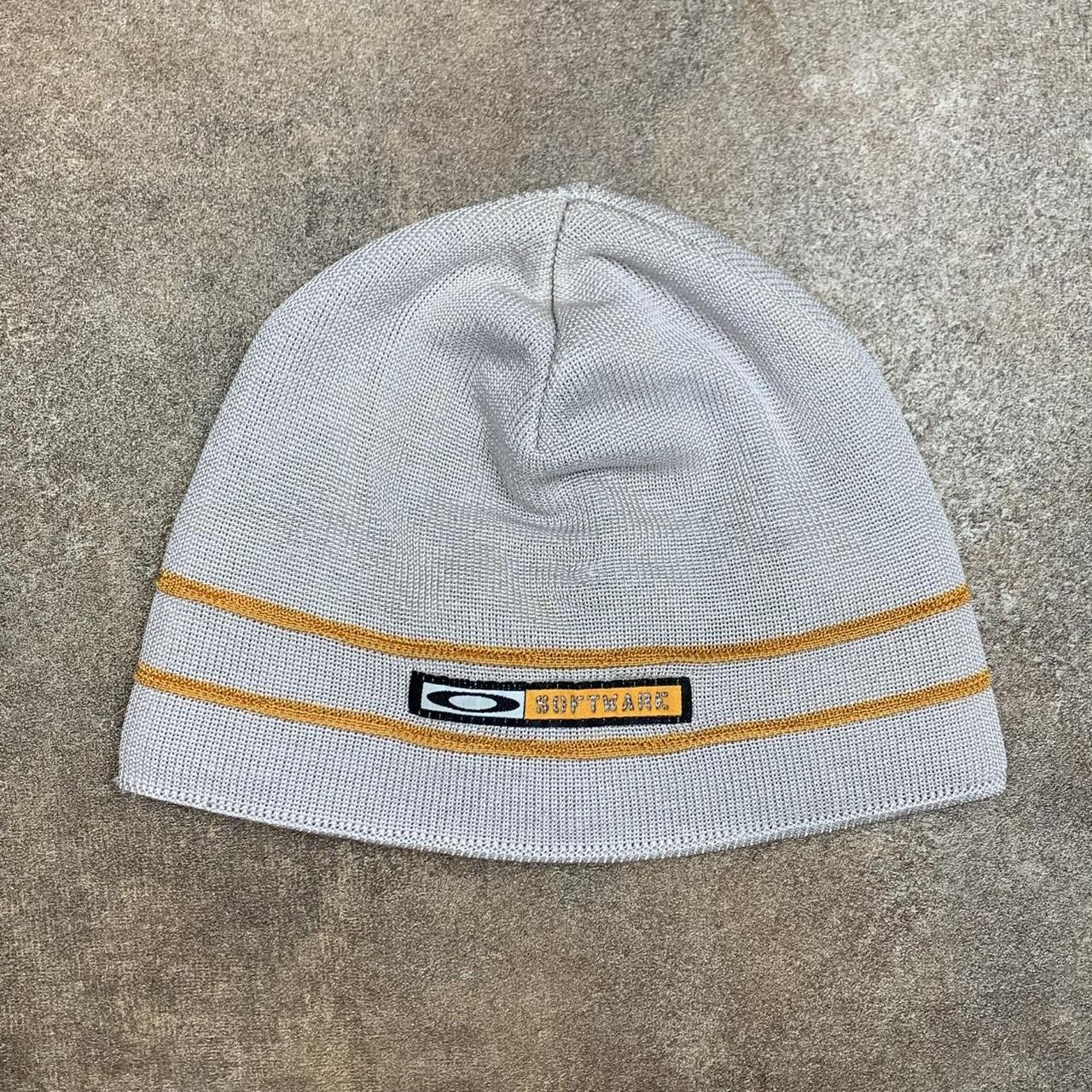 Oakley Software 90s graphic grey lined beanie