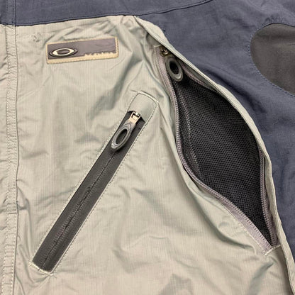 Oakley Software Road Fuel 90s utilised ski jacket