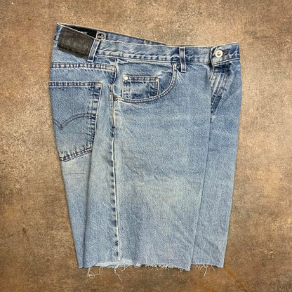 Levi’s Silvertab 00s baggy washed light blue denim jorts