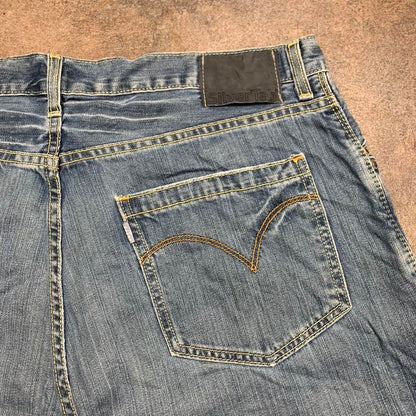 Levi’s Silvertab 00s baggy jorts (36")