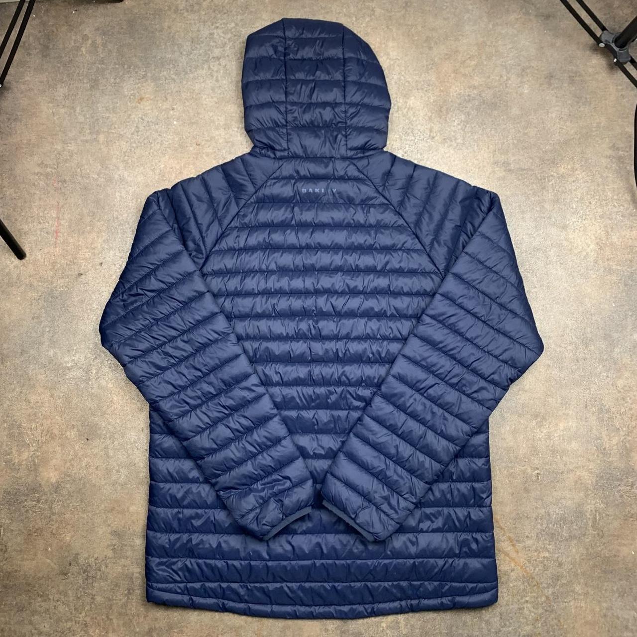 Oakley utilised navy puffer jacket (L)