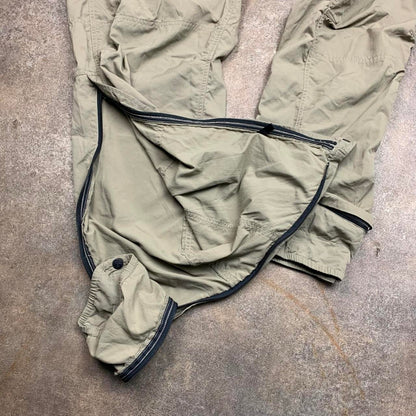 Mountain Hardwear 00s utilised hiking trousers