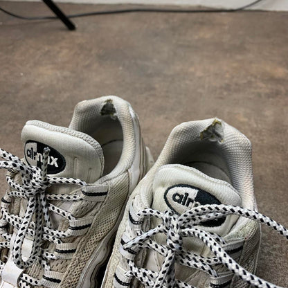 Nike Air Max 95 white black trainers